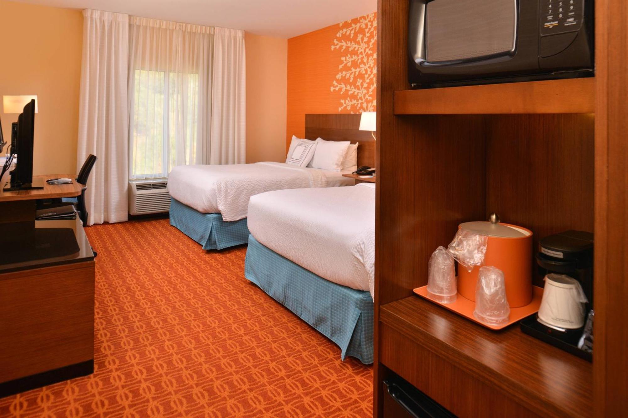 Fairfield Inn And Suites By Marriott Calhoun Exterior photo